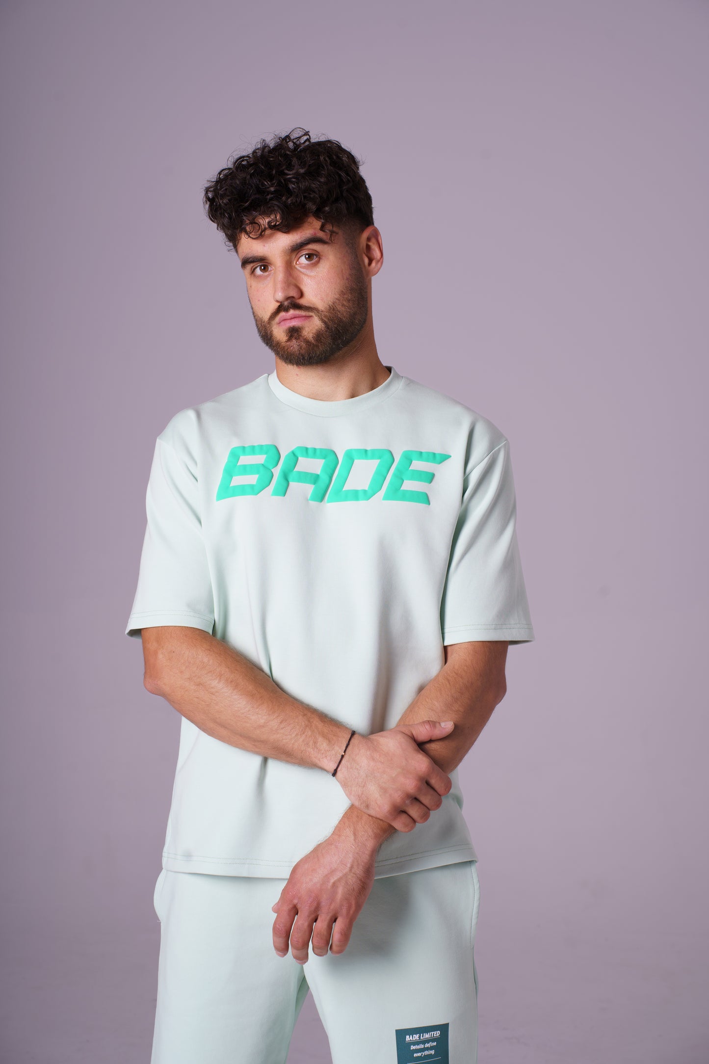 BADE OASIS T-SHIRT